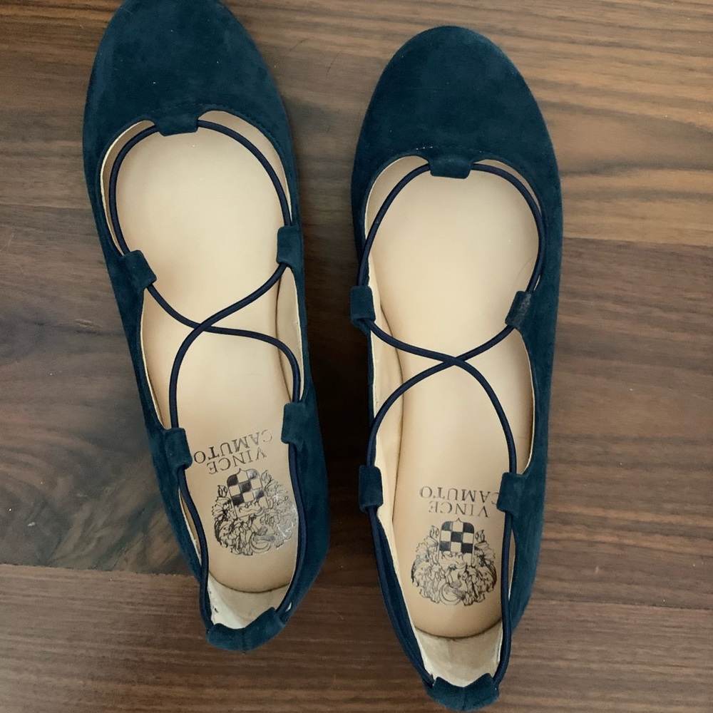 Dark blue close toed sandals
